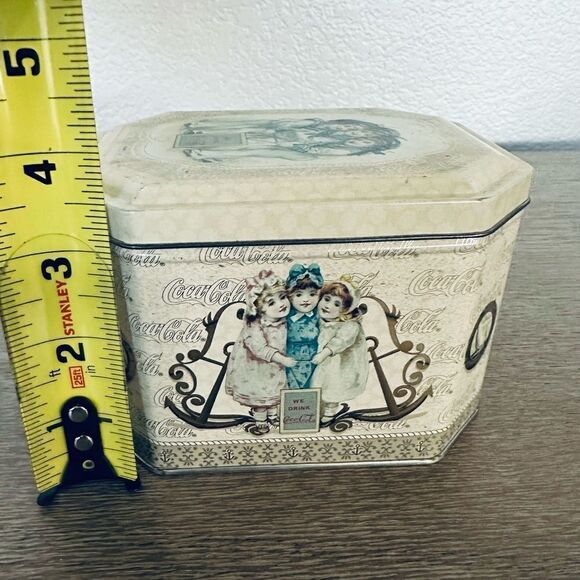 Coca Cola Vintage Lidded Octagon Tin Storage Container - Picture 4 of 6